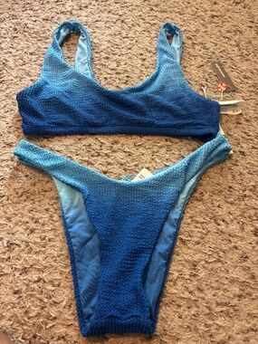 Blue ombré Summerful bikini, NWT!, size large, excellent condition